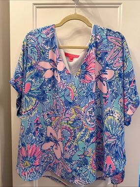 Vibrant Floral V-Neck Women's Top - Blue & Pink